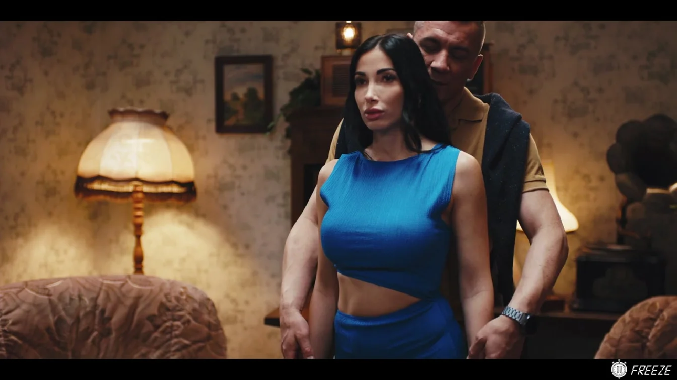 Freeze Clea Gaultier Tour Guide XXX